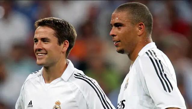 英超赛场的 英超赛场的